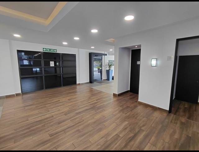 4,076M² OFFICE FOR SALE IN BRYANSTON